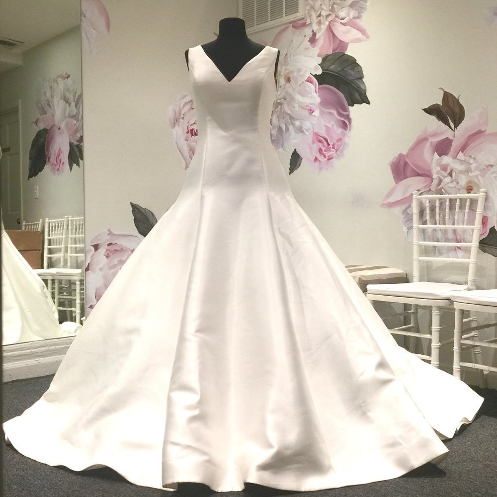 PLUS SIZE SAN PATRICK WEDDING GOWN!